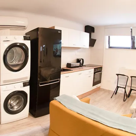 Apartment Cozy In Tresnjevka *